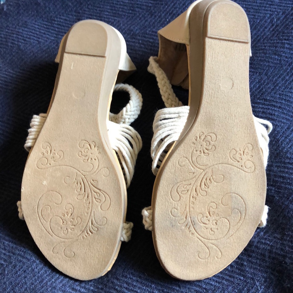 Sandals - Picture 2 of 6